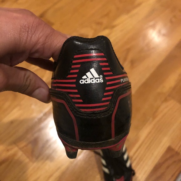 Soccer cleats - Picture 4 of 5